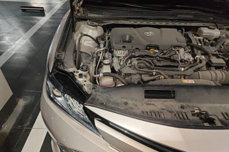 Used Toyota Camry 2019 Dual-Engine 2.5 HG Luxury Edition China V Standard Engine Bay Right