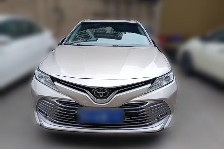Used Toyota Camry 2019 Revised Version 2.0G Luxury Edition Front