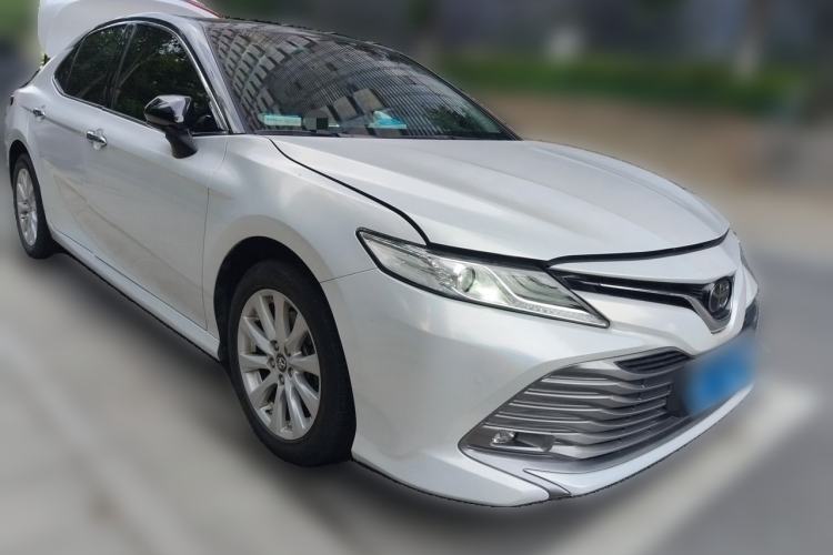 Used Toyota Camry 2019 2.0G Luxury Edition China VI Standard Front Right 45 Deg