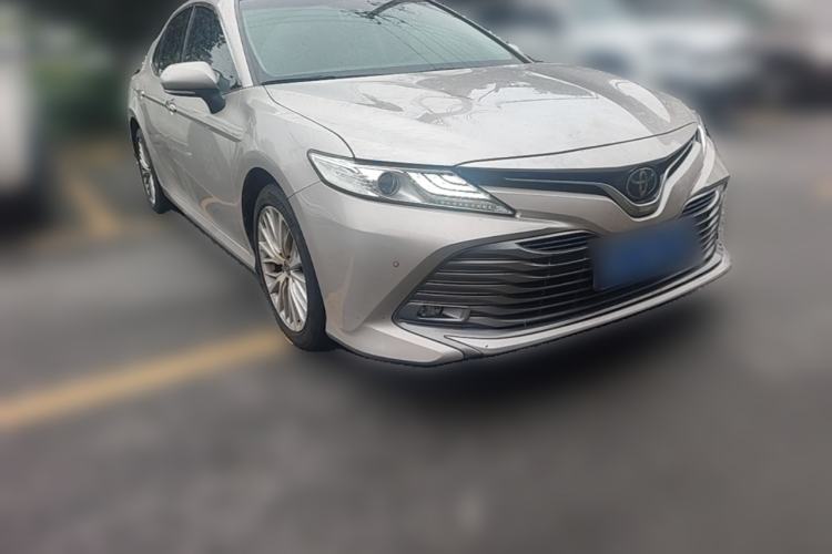 Used Toyota Camry 2019 Revised Version 2.5G Luxury Edition Front Right 45 Deg