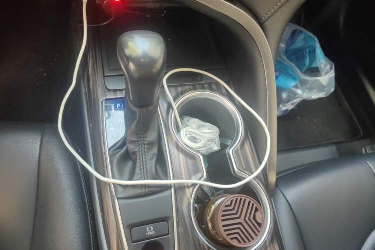 Used Toyota Camry 2019 Revised Version 2.0G Luxury Edition Gear Lever