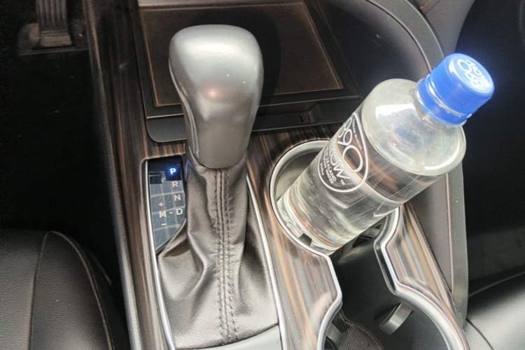 Used Toyota Camry 2019 2.0G Luxury Edition China VI Standard Gear Lever
