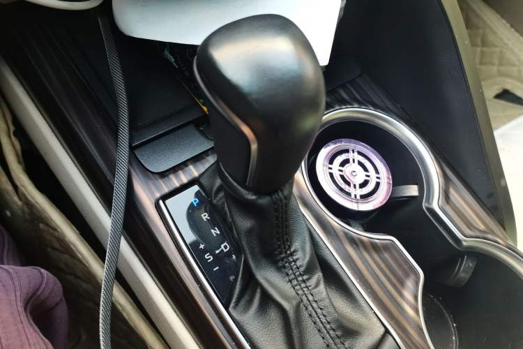 Used Toyota Camry 2019 Revised Version 2.5G Luxury Edition Gear Lever