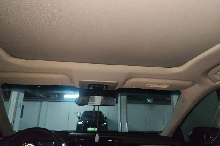 Used Toyota Camry 2019 Dual-Engine 2.5 HG Luxury Edition China V Standard Headliner