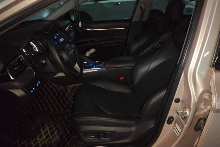 Used Toyota Camry 2019 Dual-Engine 2.5 HG Luxury Edition China V Standard Left Front Seat