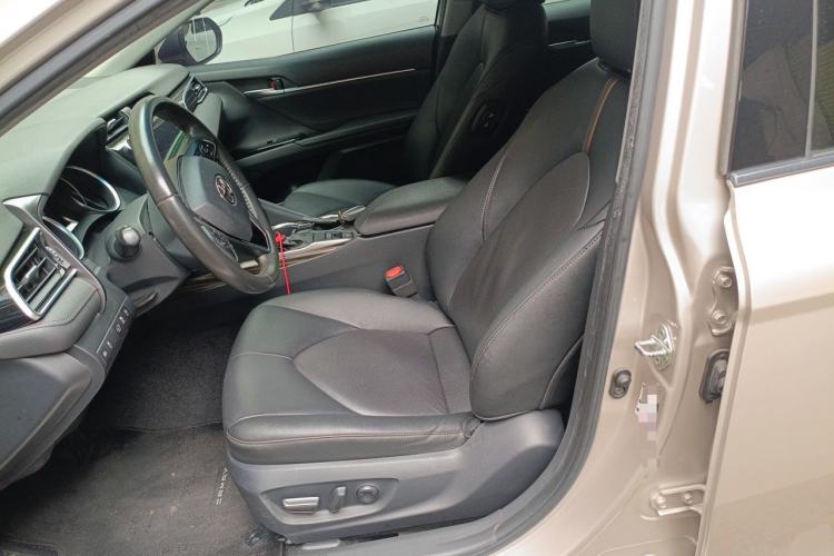 Used Toyota Camry 2019 Revised Version 2.0G Luxury Edition Left Front Seat