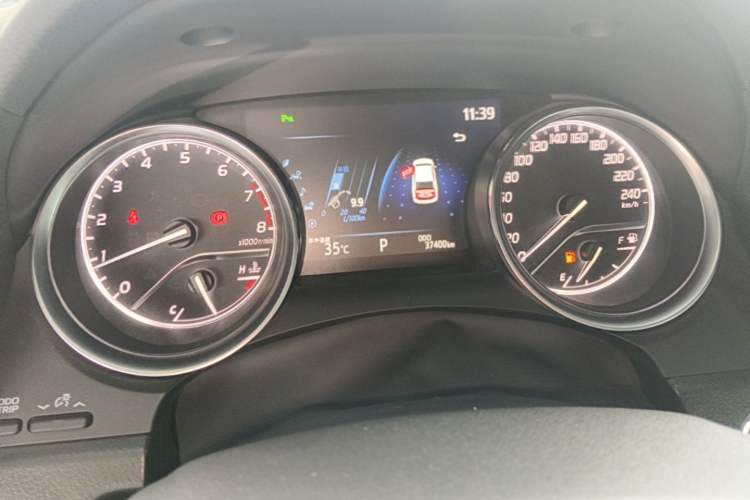 Used Toyota Camry 2019 2.0G Luxury Edition China VI Standard Odometer Close Up