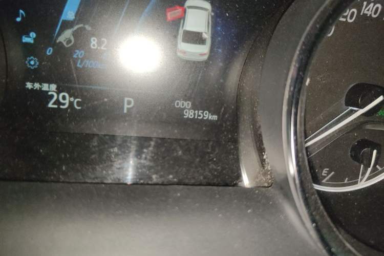 Used Toyota Camry 2019 2.5G Luxury Edition China VI Standard Odometer Close Up