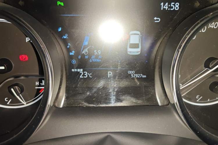 Used Toyota Camry 2019 Dual-Engine 2.5 HG Luxury Edition China V Standard Odometer Close Up