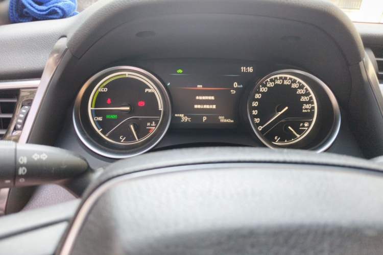 Used Toyota Camry 2019 Revised Version Dual-Engine 2.5 HG Luxury Edition Odometer Close Up