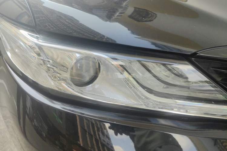 Used Toyota Camry 2019 Revised Version 2.0G Luxury Edition Right Front Headlight