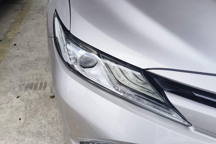 Used Toyota Camry 2019 2.0G Luxury Edition China VI Standard Right Front Headlight