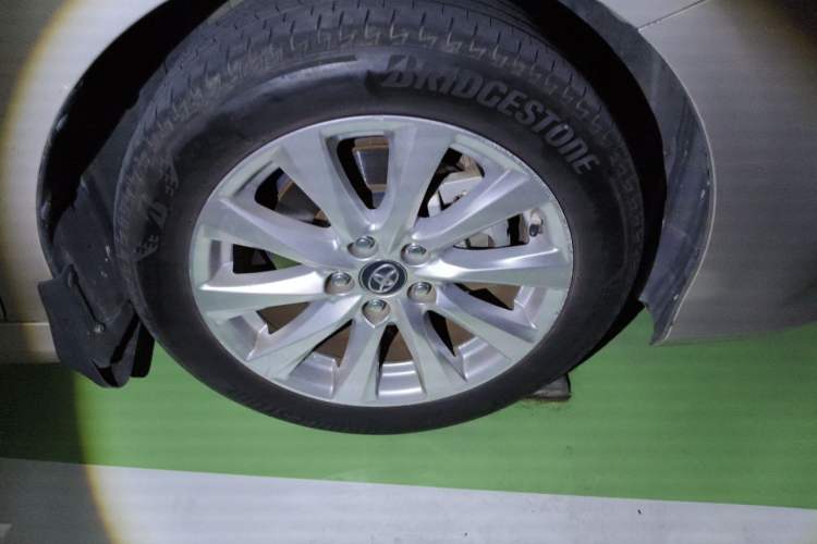Used Toyota Camry 2019 2.0G Luxury Edition China VI Standard Right Front Wheel Hub