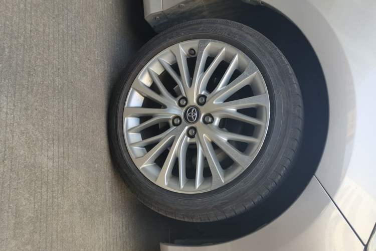 Used Toyota Camry 2019 Revised Version 2.5G Luxury Edition Right Front Wheel Hub