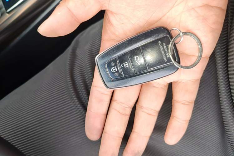 Used Toyota Camry 2019 2.0G Luxury Edition China V Standard Vehicle Key