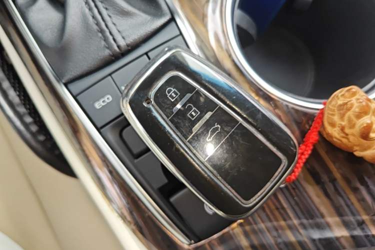 Used Toyota Camry 2019 Revised Version 2.5G Luxury Edition Vehicle Key