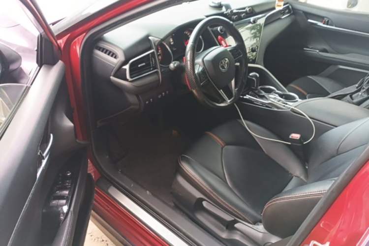 Used Toyota Camry 2019 2.0S FENGSHANG Version China VI Standard Driver Seat