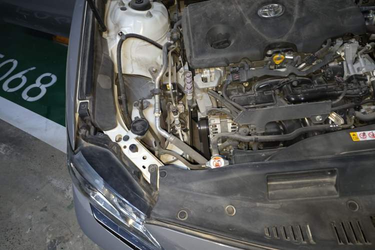 Used Toyota Camry 2019 Revised Version 2.5S Fēngshàng Edition Engine Bay Right