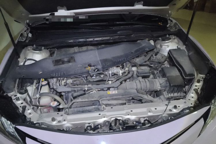Used Toyota Camry 2019 Dual-Engine 2.5 HG Luxury Edition China VI Standard Engine Bay