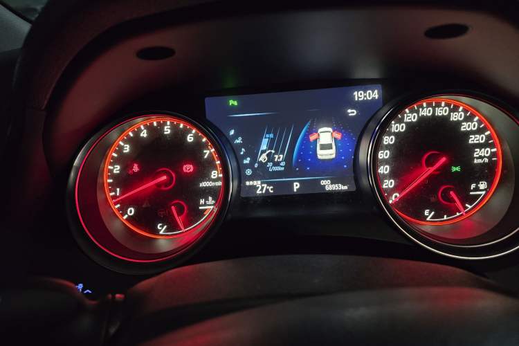Used Toyota Camry 2019 Revised Version 2.5S Fēngshàng Edition Instrument Cluster