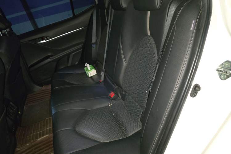 Used Toyota Camry 2019 Revised Version 2.5S Fēngshàng Edition Left Rear Seat