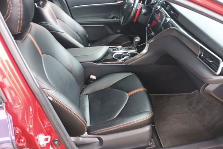 Used Toyota Camry 2019 2.0S FENGSHANG Version China VI Standard Right Front Seat