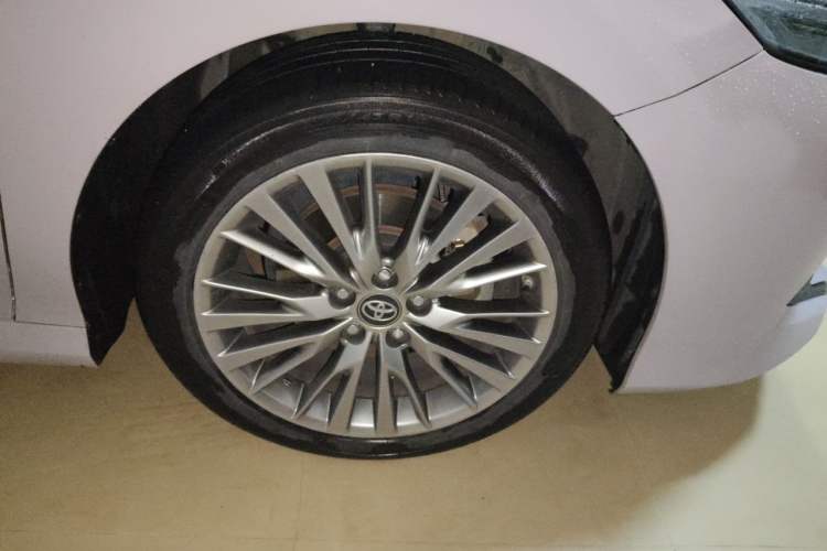 Used Toyota Camry 2019 Dual-Engine 2.5 HG Luxury Edition China VI Standard Right Front Wheel Hub