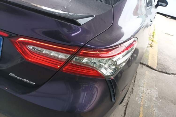 Used Toyota Camry 2019 2.0S FENGSHANG Version China VI Standard Right Rear Taillight