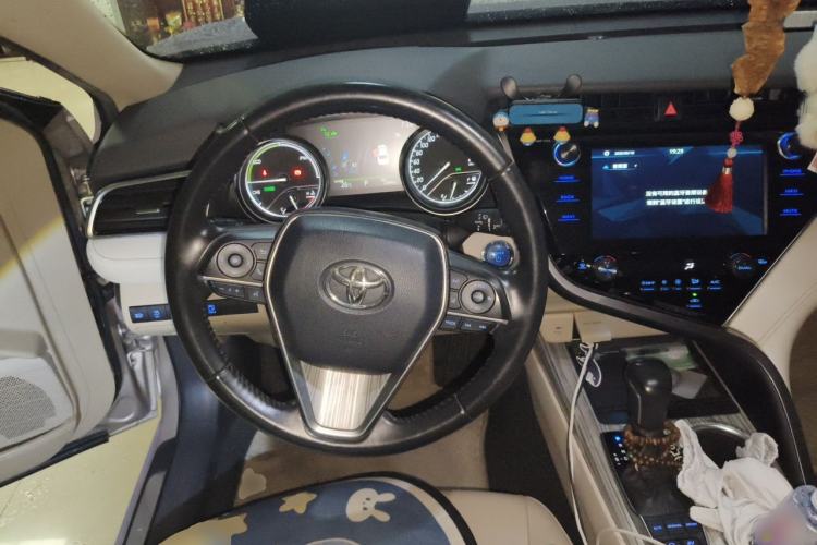 Used Toyota Camry 2019 Dual-Engine 2.5 HG Luxury Edition China VI Standard Steering Wheel