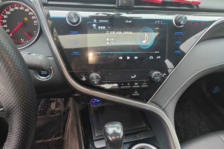 Used Toyota Camry 2019 2.5S FENGSHANG Version China VI Standard Audio And AC Panel
