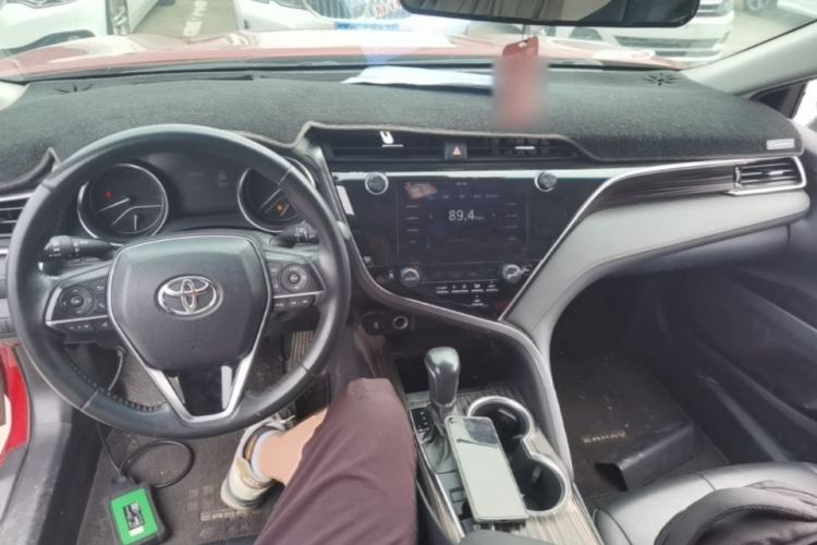 Used Toyota Camry 2019 2.0G Luxury Edition China VI Standard Center Console