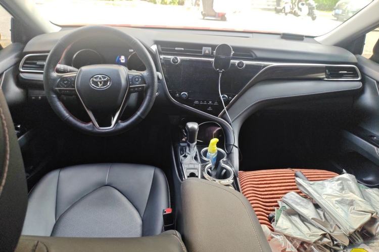 Used Toyota Camry 2019 2.5S FENGSHANG Version China V Standard Center Console