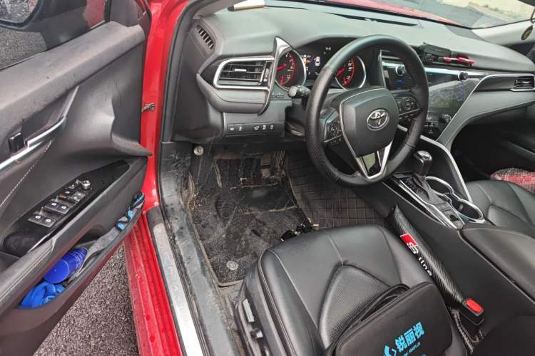 Used Toyota Camry 2019 2.5S FENGSHANG Version China VI Standard Driver Seat