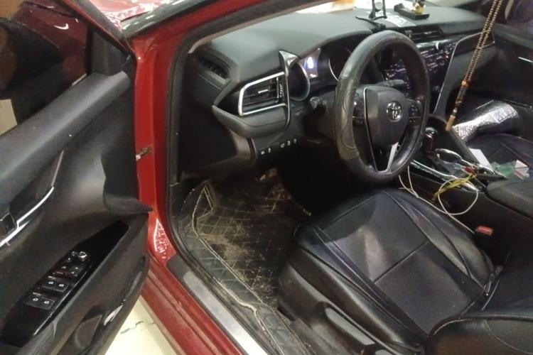 Used Toyota Camry 2019 2.0S FENGSHANG Version China VI Standard Driver Seat