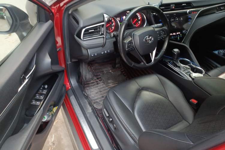 Used Toyota Camry 2019 2.5S FENGSHANG Version China VI Standard Driver Seat