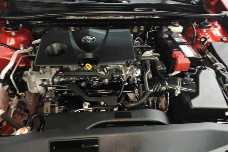 Used Toyota Camry 2019 2.0S FENGSHANG Version China VI Standard Engine Bay