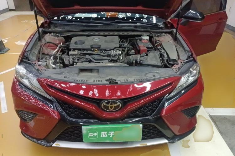 Used Toyota Camry 2019 2.0S FENGSHANG Version China VI Standard Engine Bay