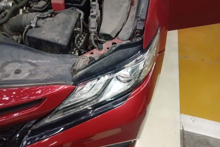 Used Toyota Camry 2019 2.0S FENGSHANG Version China VI Standard Engine Bay Left
