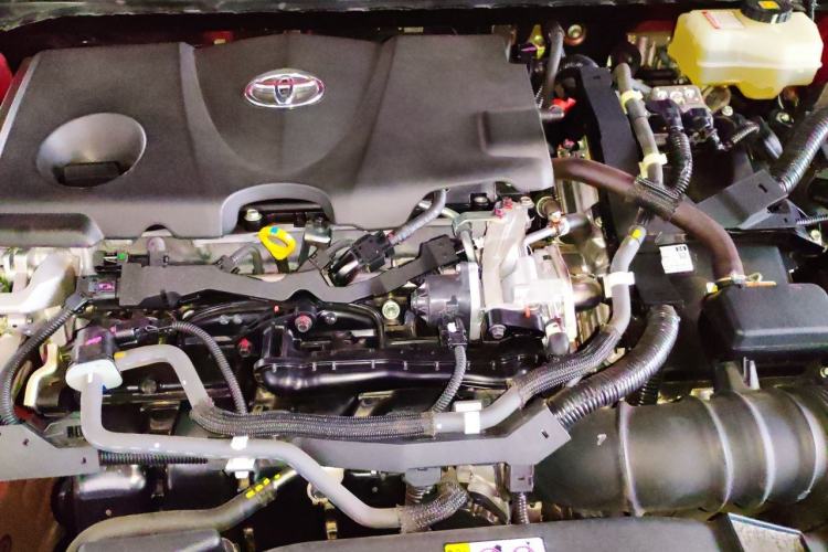 Used Toyota Camry 2019 Revised Version Dual-Engine 2.5 HS Fēngshàng Edition Engine Bay