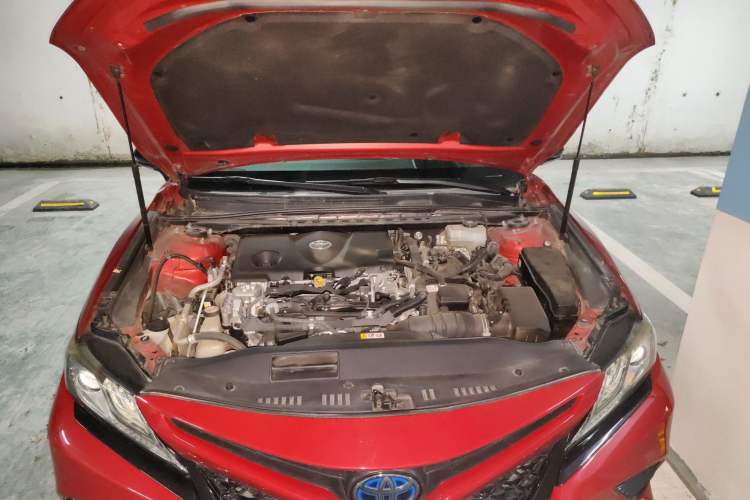 Used Toyota Camry 2019 Dual-Engine 2.5HS FENGSHANG Edition China VI Standard Engine Bay