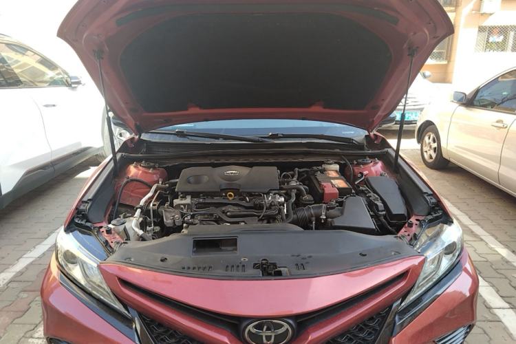 Used Toyota Camry 2019 2.0S FENGSHANG Version China VI Standard Engine Bay