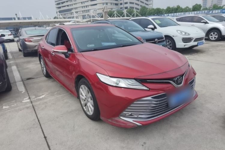 Used Toyota Camry 2019 2.0G Luxury Edition China VI Standard Front Right 45 Deg