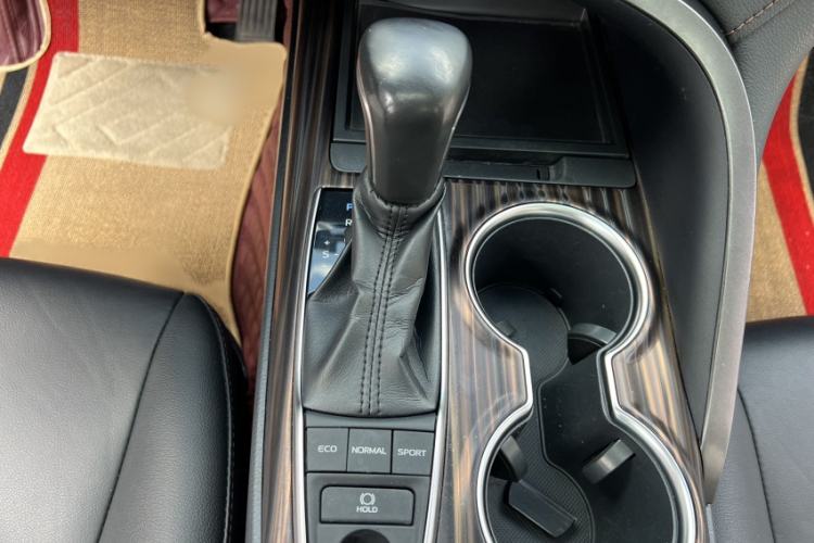 Used Toyota Camry 2019 2.5G Luxury Edition China VI Standard Gear Lever