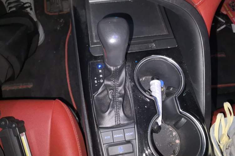 Used Toyota Camry 2019 2.5S FENGSHANG Version China V Standard Gear Lever
