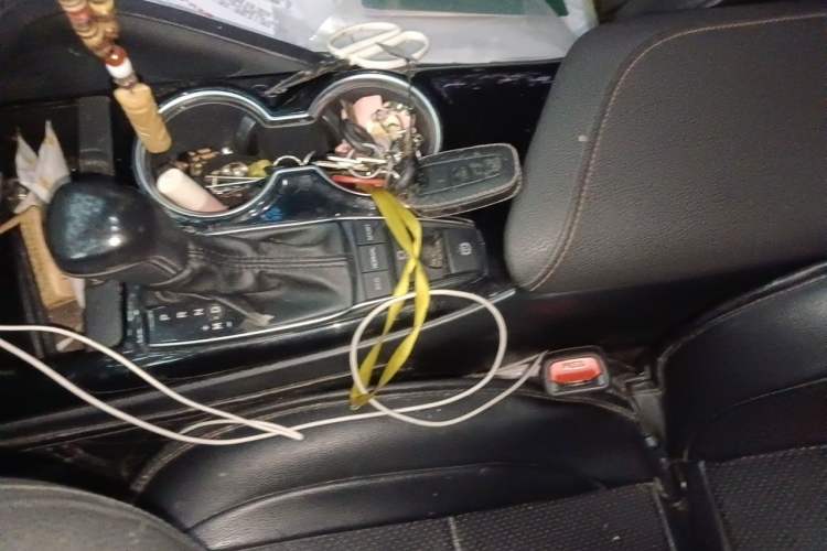 Used Toyota Camry 2019 2.0S FENGSHANG Version China VI Standard Gear Lever