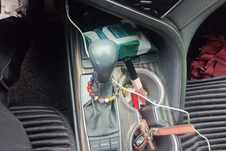 Used Toyota Camry 2019 2.5G Luxury Edition China V Standard Gear Lever