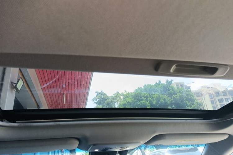 Used Toyota Camry 2019 Revised Version 2.0S Fēngshàng Edition Headliner