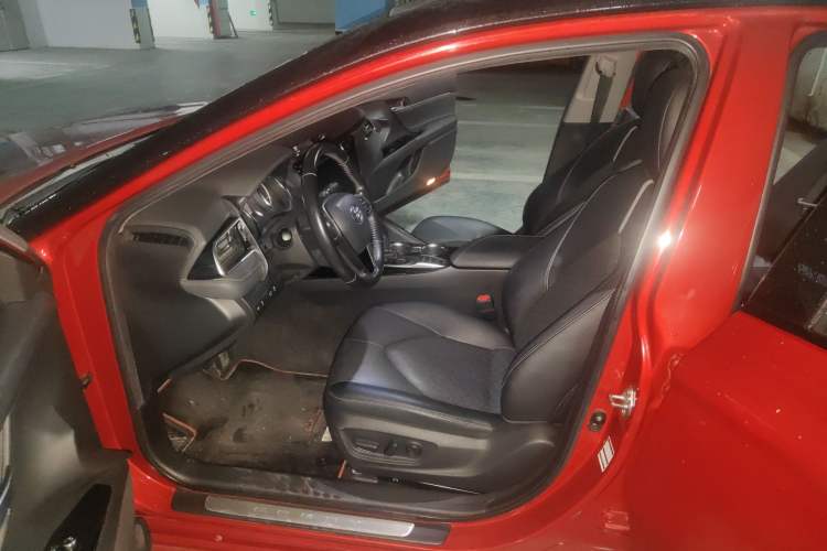 Used Toyota Camry 2019 Dual-Engine 2.5HS FENGSHANG Edition China VI Standard Interior 3