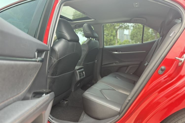 Used Toyota Camry 2019 2.0G Luxury Edition China VI Standard Interior 4