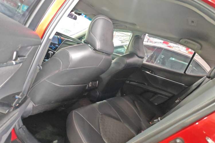 Used Toyota Camry 2019 Dual-Engine 2.5HS FENGSHANG Edition China VI Standard Interior 4